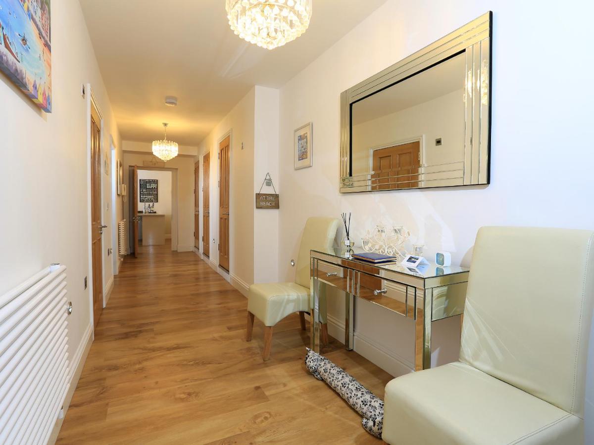1 At The Beach Beesands Экстерьер фото